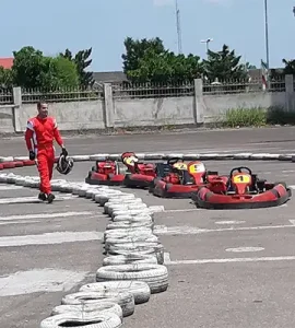 بهترین کارتینگ در شهر رشت