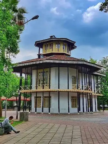 عمارت کلاه فرنگی