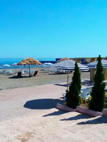 ساحل کاسپین در منطقه ازاد انزلی