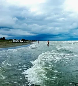 ساحل شفارود در گیلان