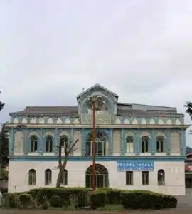 کاخ سردار امجد هشتپر