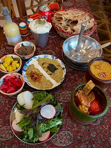 کشک بادمجان در دیزی دوران رشت