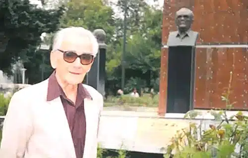 پدر علم زیست شناسی نوین ایران