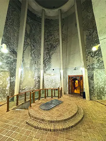 آرامگاه کاشف السلطنه در شهر لاهیجان