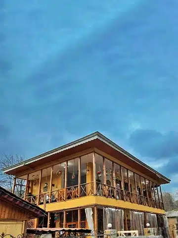 نمای بومگردی ناز آینه فومن