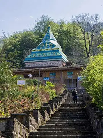 آرامگاه شیخ زاهد گیلانی