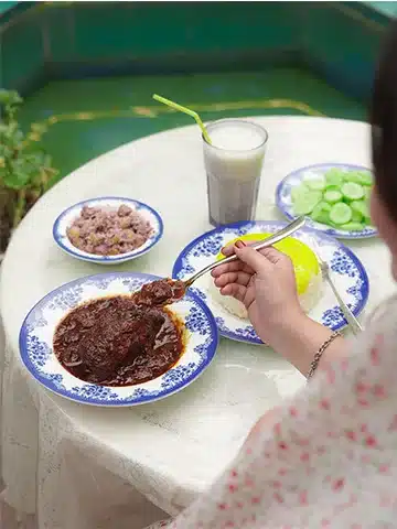 آلومسما رستوران شمس العماره انزلی