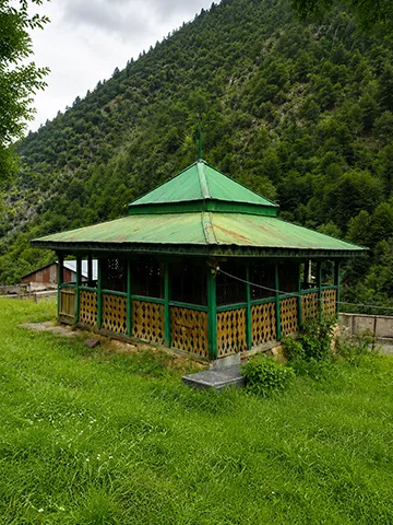 یقعه روستای چسلی